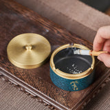Covered Brass Ashtray Windproof Lidded Smokeless Ash Tray with Lid