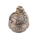 Lucky Toad Ashtray with Lid for Outdoor Patio Money Frog Cool Metal Ash Tray with Lid Covered Smokeless Lidded Windproof